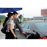 Weatherproof, reversible umbrella made of 190T, Ø 102 royal blue colour third ambient view 2