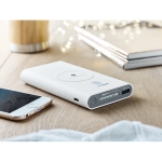 Wireless charging power bank with rubberized finish, 8,000 mAh white colour main ambient view