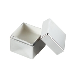 Lip balm in metal cube-shaped container, SPF 15 silver colour third view