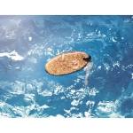 Floating cork keyring, oval-shaped royal blue colour third ambient view