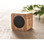 Wireless cube-shaped speaker with bamboo housing wood colour main ambient view