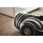 High-quality foldable headphones, black black colour third ambient view 2