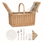 Picnic set for 4 people in a basket for summer promotions wood colour