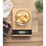 Digital kitchen scale, bamboo and ABS wood colour ambient view