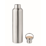 Double-walled insulated bottle with bamboo lid and handle, 1 L matt silver colour third view