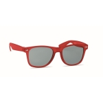 Sunglasses with recycled RPET frame, UV400 protection transparent red colour