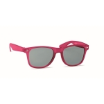 Sunglasses with recycled RPET frame, UV400 protection transparent fuchsia colour