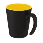 Two-tone ceramic mug with original handle, 360 ml yellow colour