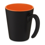 Two-tone ceramic mug with original handle, 360 ml orange colour