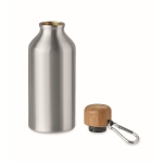 Small aluminium bottle with bamboo lid and carabiner, 400 ml matt silver colour second view