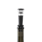 Wine stopper that provides a vacuum, ideal for bottles black colour fourth view