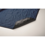 Quilted PEVA picnic blanket convertible into bag with handles blue colour fourth photographic view