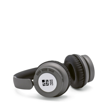 Wireless headphones with intense bass and ear cushions