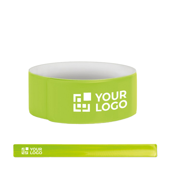 Reflective bracelet for road traffic safety